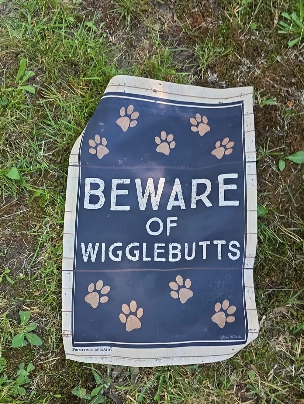 Beware of Wigglebutts Pet Sign - Navy and Tan